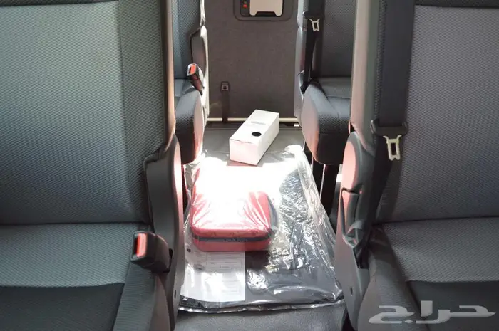 تويوتا باص هايس 13 راكب موديل 2026 ديزل قير عادي عبداللطيف 28