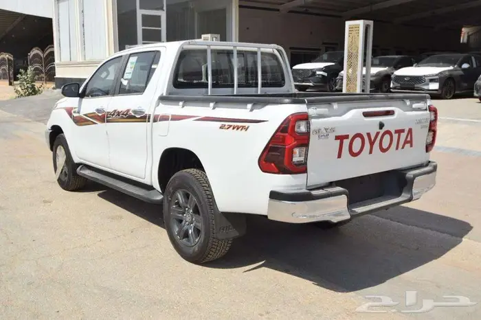 هايلكس 2025 بنزين رفرف قير عادي بريمي كاش وأقساط أقل سعر 4