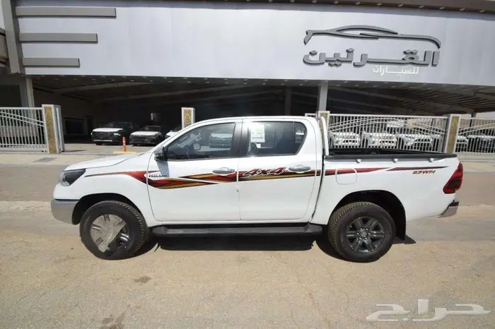 هايلكس 2025 بنزين رفرف قير عادي بريمي كاش وأقساط أقل سعر 5