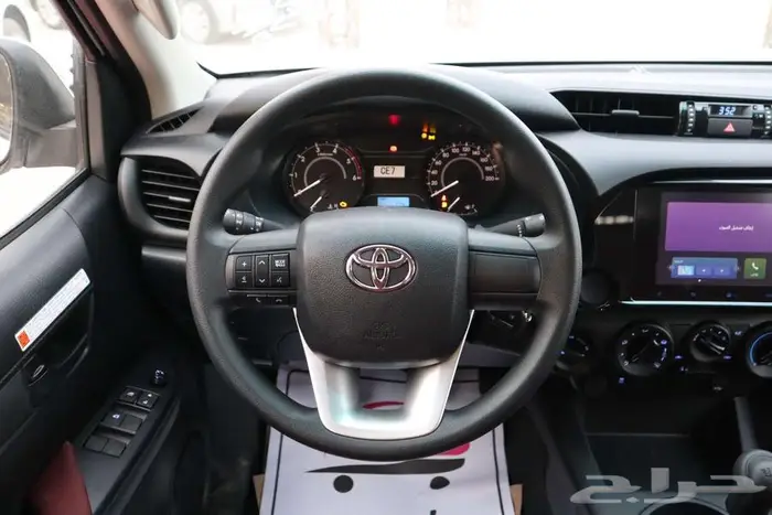 تويوتا هايلوكس غمارتين GL2 دبل عادي ديزل 2025سعودي فرع جده 9