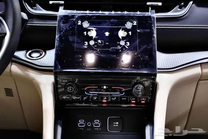 جيب جراند شروكي لاريدو موديل 2025 -الخضر للسيارات 14