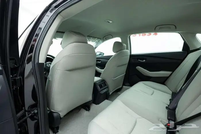 هوندا اكورد LX ستاندر 2025 تصميم يلفت الانظار 14