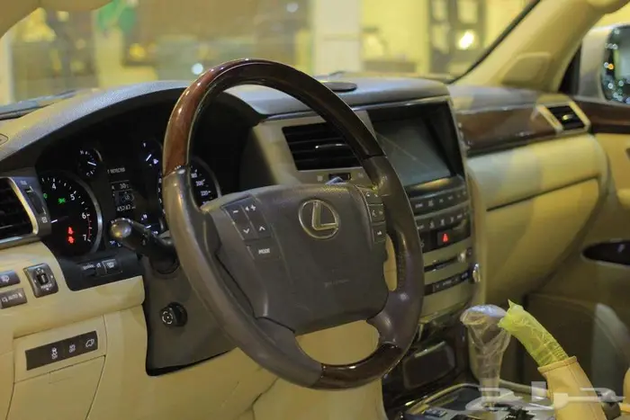 جيب ليكزس موديل 2015 7