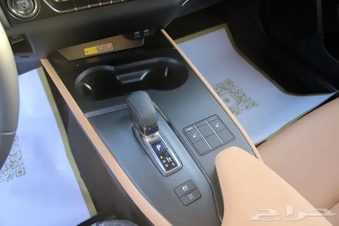 لكزس - UX 300 - CH - فل كامل - هايبرد - خليجي - 2025 16