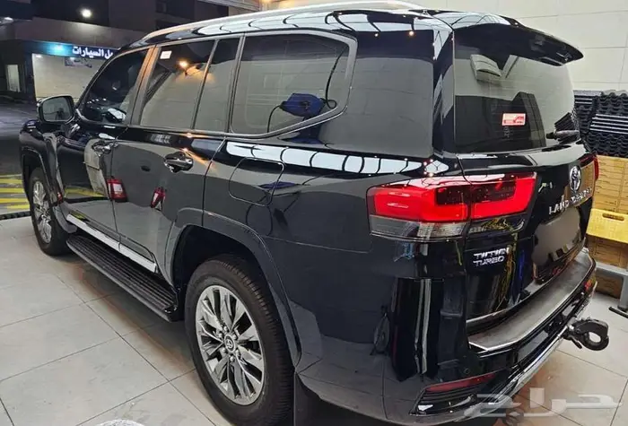 لاندكروزر ديزل GXR4 موديل 2024 3