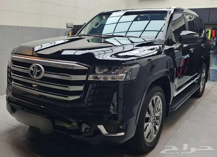 لاندكروزر ديزل GXR4 موديل 2024 1