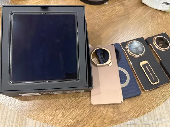 جوال هونر ماجيك 5 الجديد مع لابتوب 4