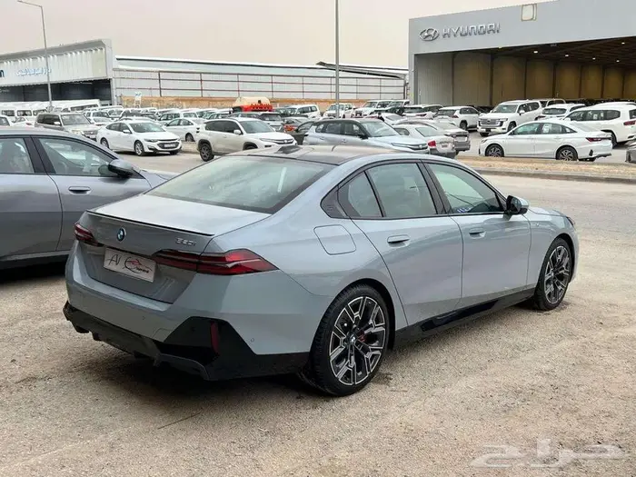 بي ام دبليو الفئه 520I ام كت 2025 استلام فورى 12