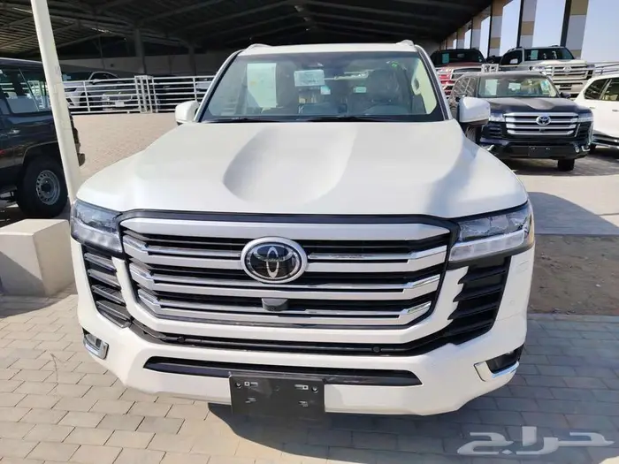 لاند كروزر GXR L3 الموديل 2024 5