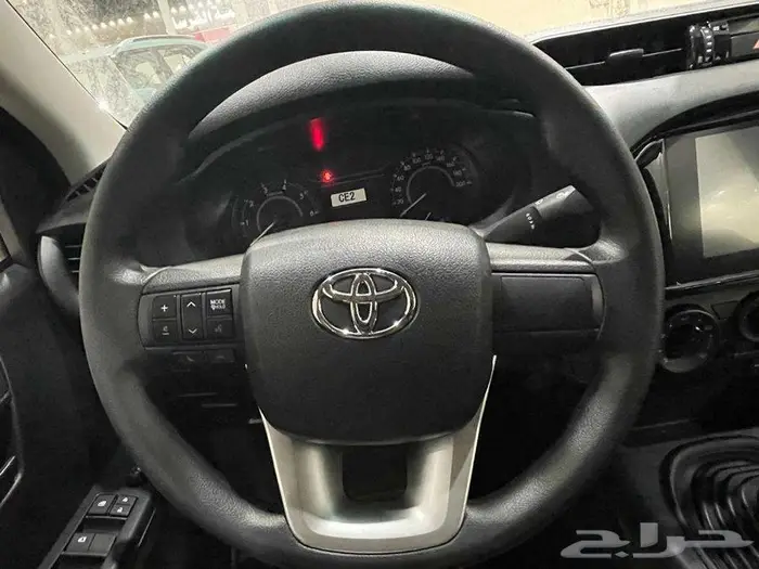 تويوتا هايلوكس GL غمارتين بدون دبل ديزل قير عادي 2025 9