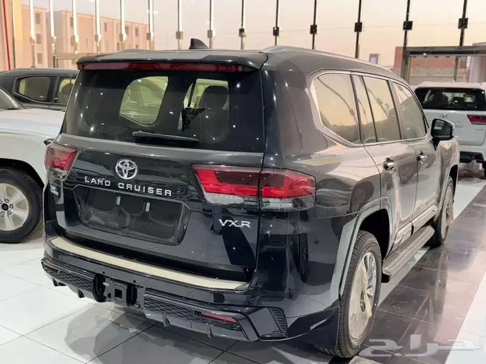 في اكس ار 2025 بريمي فل كامل توين تيربو اللون اسود 3