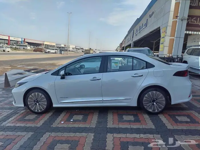 تويوتا كورولا 2025 محرك 2.0 EXECUTIVE عبداللطيف جميل 11