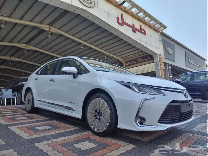 تويوتا كورولا 2025 محرك 2.0 EXECUTIVE عبداللطيف جميل 3