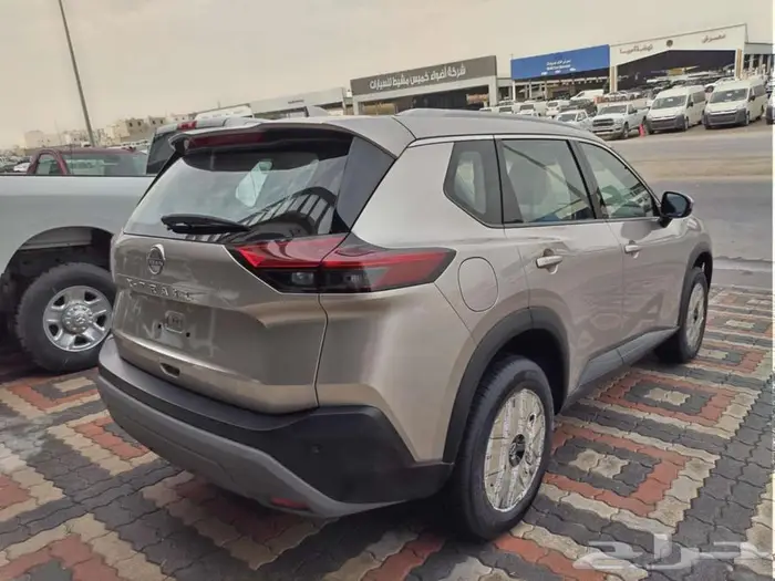 نيسان اكس تريل 2024 ستاندر 5 مقاعد دفع رباعي السعر 95 الف 9