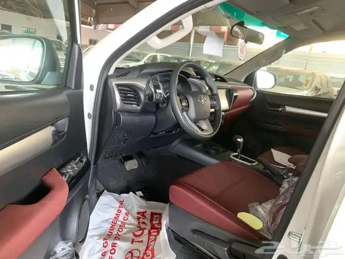 تويوتا -هايلوكس -S-GLX-2025فل كامل بنزين 4