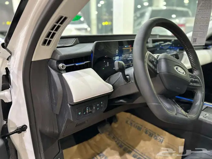 فورد تورس تيتانيوم ابيض2026 5