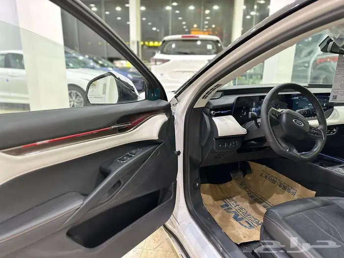 فورد تورس تيتانيوم ابيض2026 9