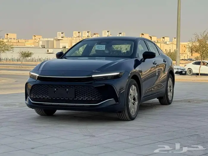 تويوتا كراون 2.5 برستيج هايبرد 2026 كاش وأقساط 0