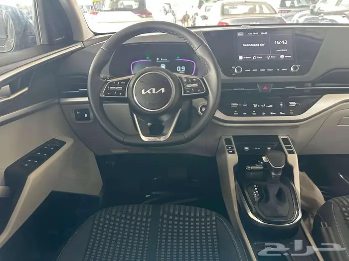 كيا كارينز 2025 استندر مطور باسعار متميزة جدا للكاش 12