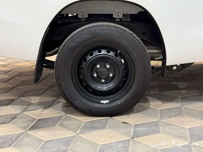 هايلوكس GL غمارة ديزل 2025 قسطها بداية من 1424 ريال 12