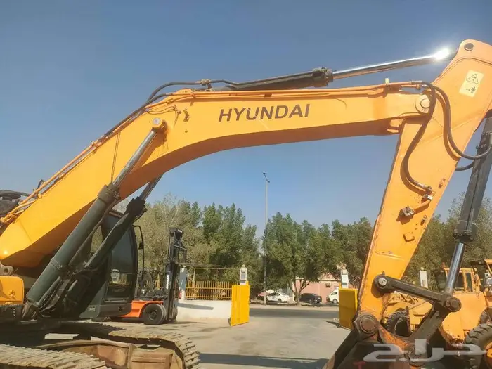 بوكلين حفار Hyundaiموديل Roblex480LC-9Sللبيع 17