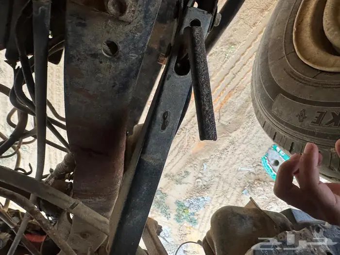 دينة وايت ايسوزو 200 1