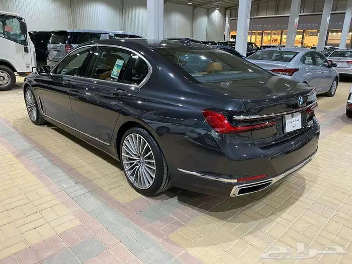 BMW 730i 2022 فل كامل الناغي 3