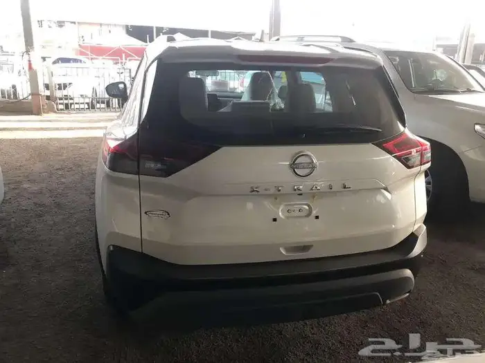 نيسان اكس تريل استاندر5 ركاب بدون دبل 2025 3