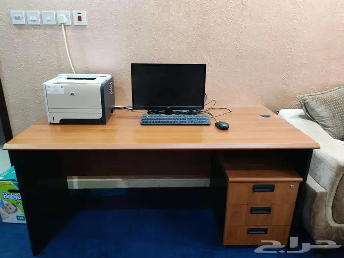طاولة مكتب مع خزانة 7