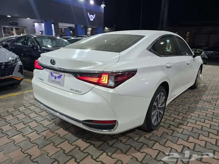 لكزس ES250 2025 - AA 4