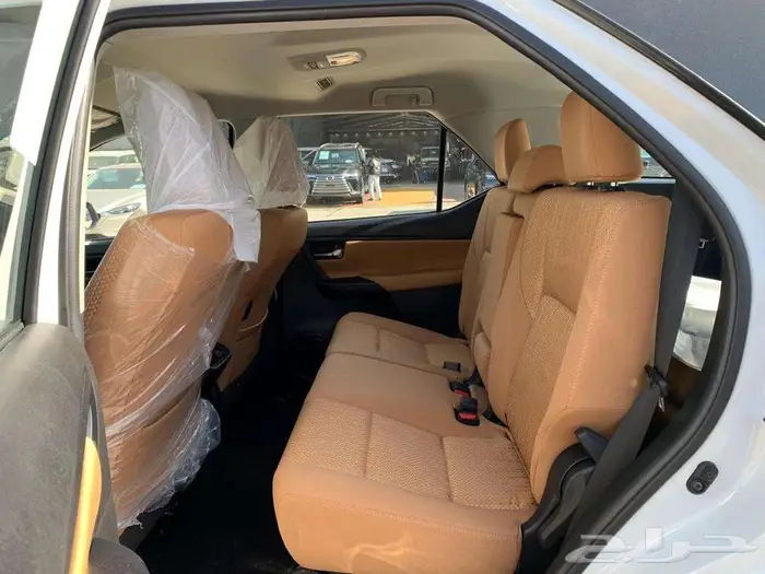 تويوتا فورتشنر GX2 2.4 ديزل دبل 2025 16