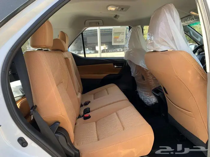 تويوتا فورتشنر GX2 2.4 ديزل دبل 2025 15