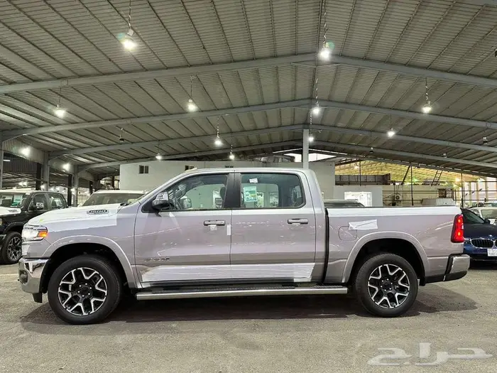 دودج رام 1500غمارتين لارامي موديل 2025 عرض خاص 11