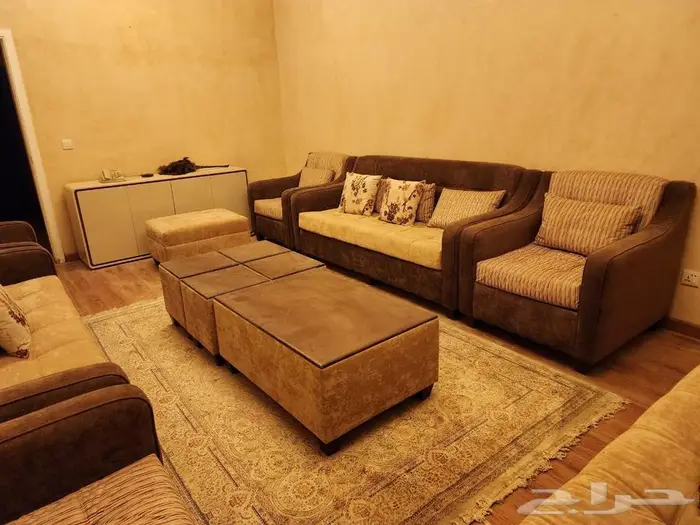 كنب مجلس مع الطاولات 1