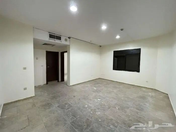 شقة غير مؤثثة للإيجار سنوي في جدة حي الفيصلية مقابل جدة بارك 1