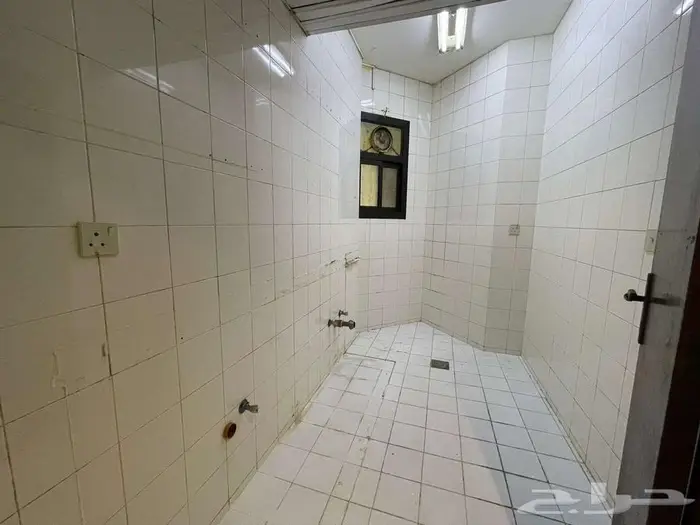 شقة غير مؤثثة للإيجار سنوي في جدة حي الفيصلية مقابل جدة بارك 6