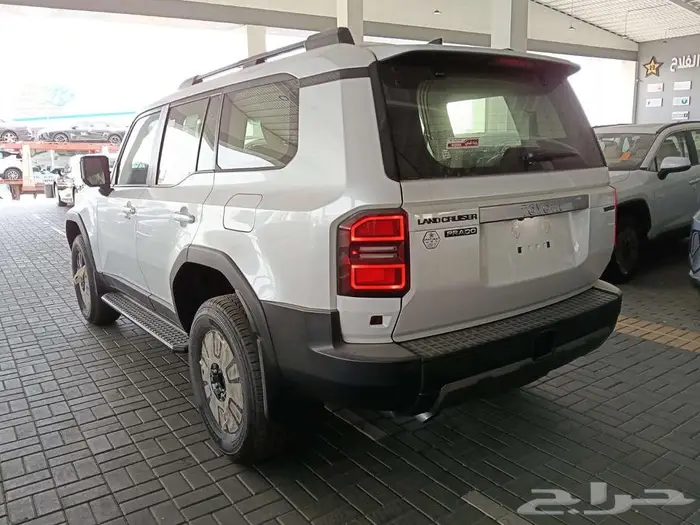 تويوتا برادوا TXL3 بنزين ابيض م 2025 - سعودي 3