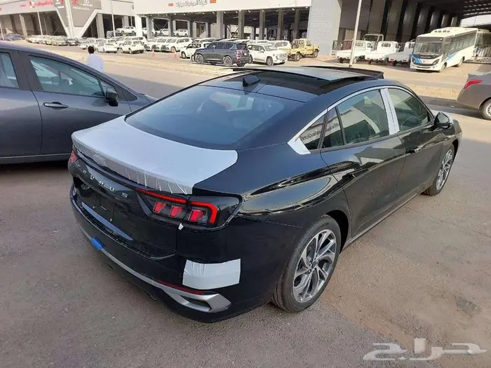 فورد تورس تيتانيوم 2026 8