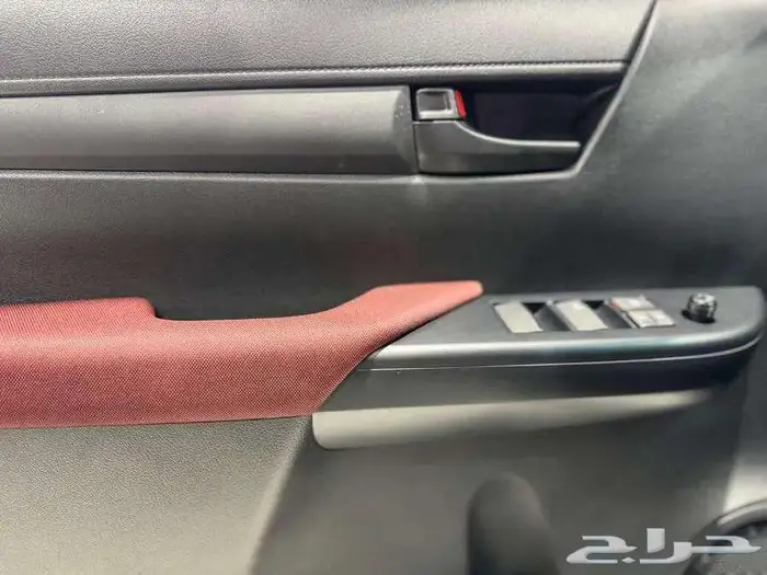 هايلوكس غمارتين GLS اتوماتيك بنزين 2025 12