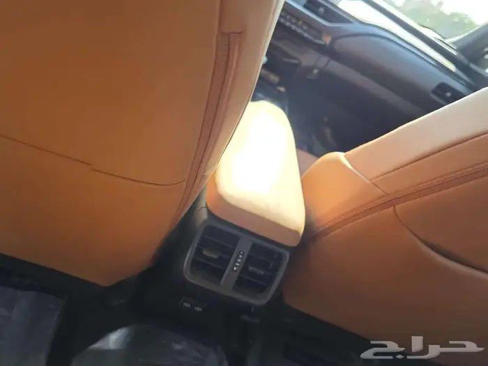 للبيع لكزس UX 200 BB شبه وكاله 2022 13