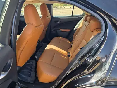 للبيع لكزس UX 200 BB شبه وكاله 2022 index