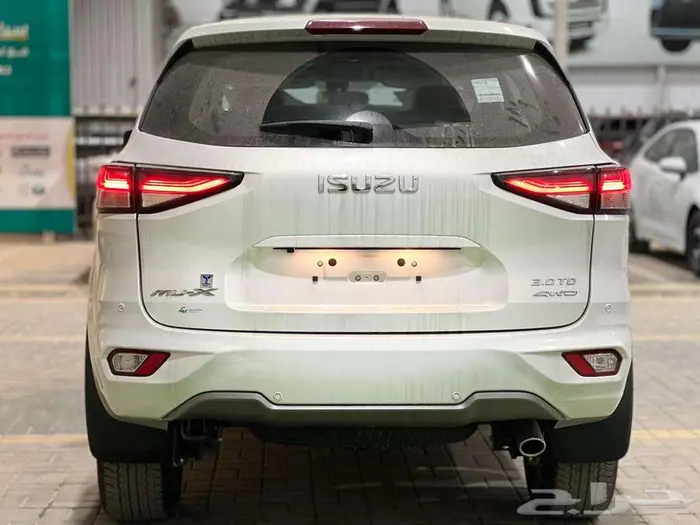 ايسوزو MUX و 2025 2024 ام يو اكس 4