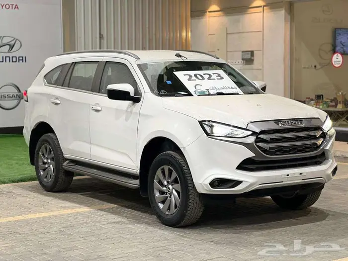 ايسوزو MUX و 2025 2024 ام يو اكس 3