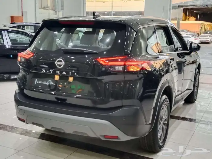 نيسان اكس تريل _ 2025 _( استاندر دبل 5 مقاعد ) 3