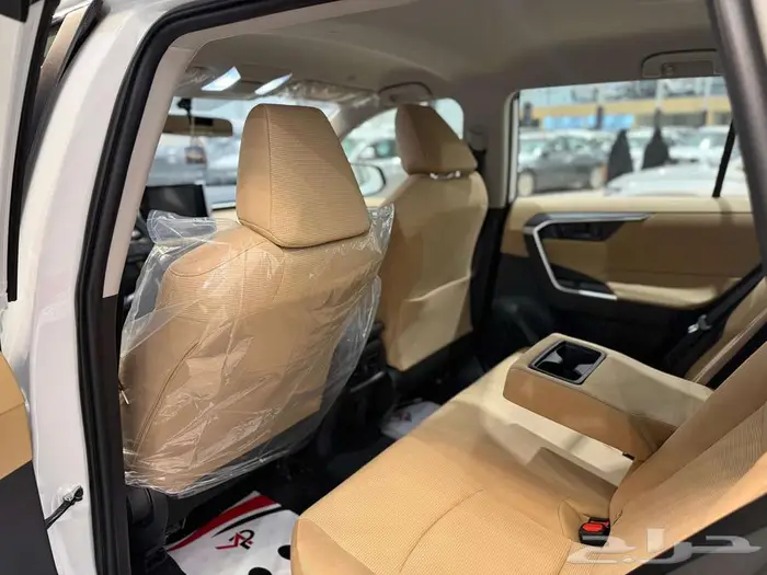 بقسط يبدأ من 1590 ريال احصل على تويوتا راف فور LE دبل 2025 9