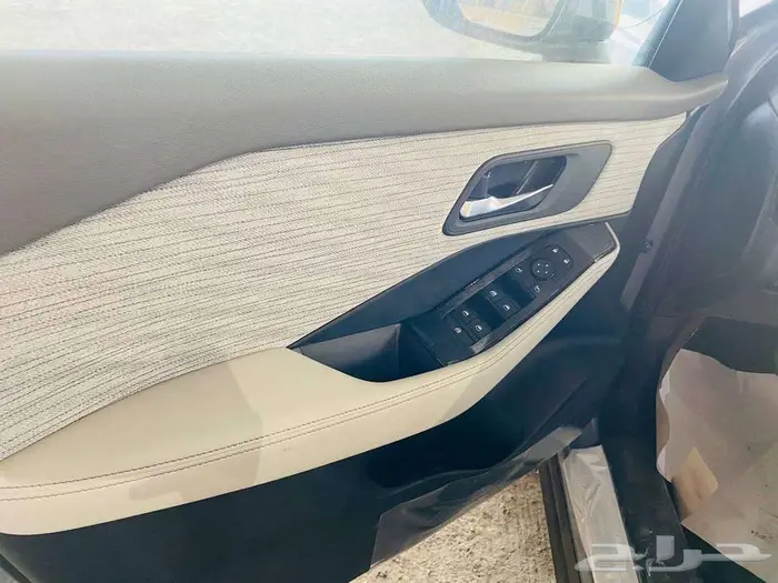 نيسان اكس تريل 7 مقاعد دفع امامي S 2025 (كاش   اقساط ) عرض 16