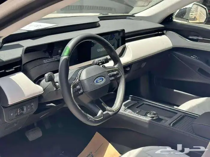 فورد تورس تيتانيوم 2026 3