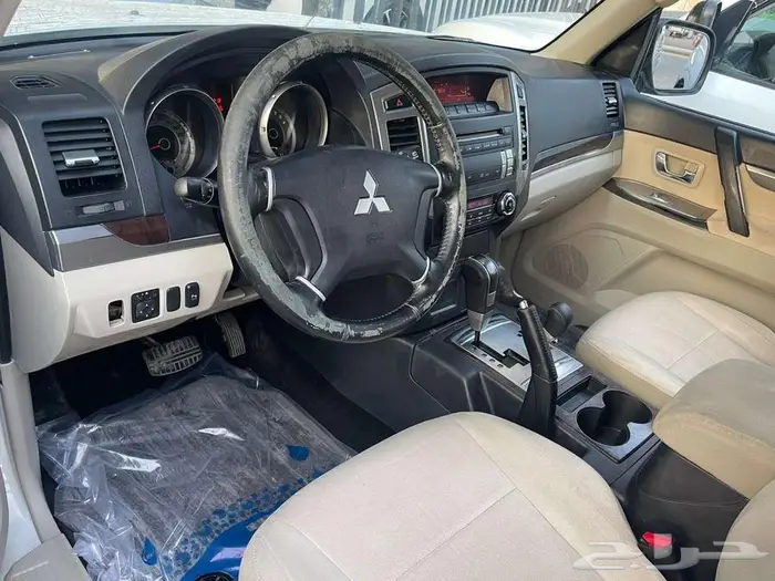 باجيرو 2015 17