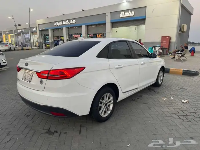 فورد اسكورت 2020 4