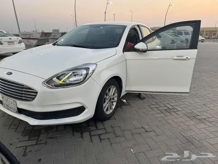 فورد اسكورت 2020 9